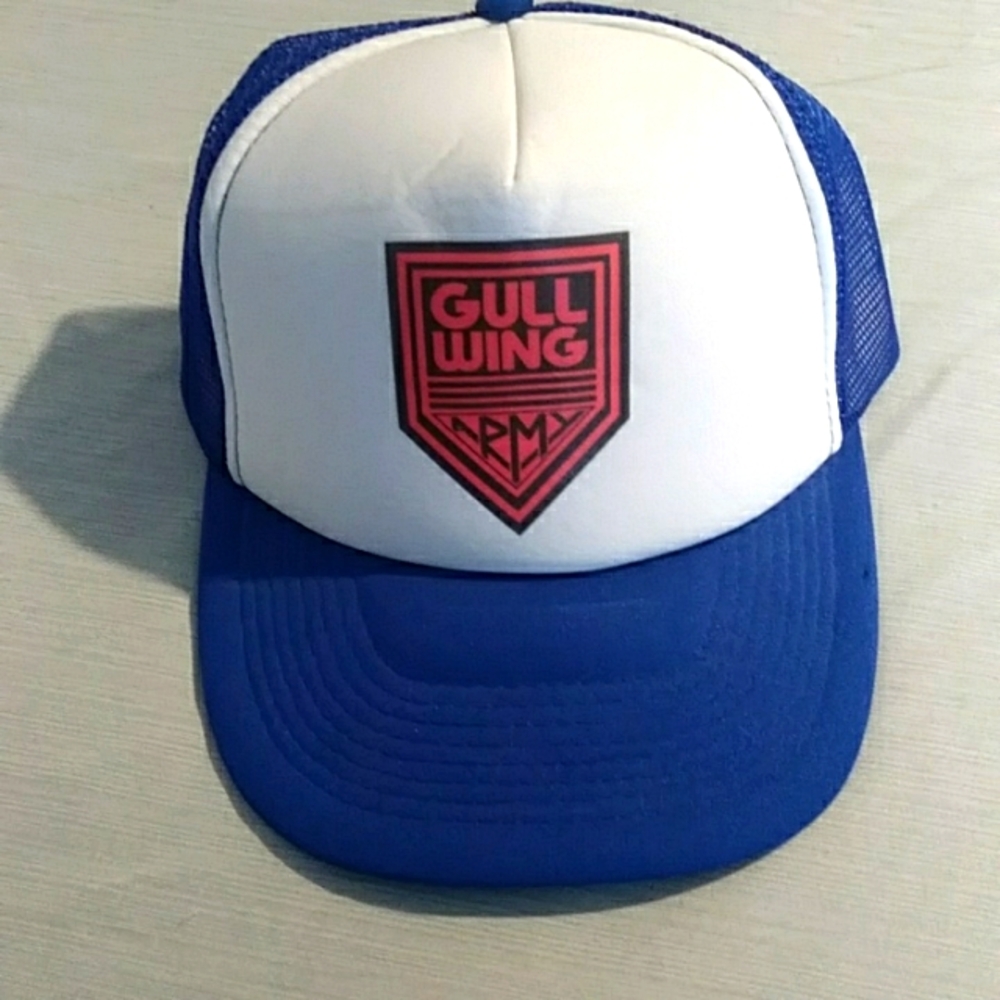 NEW unworn old stock Gullwing Army Truckers Hat